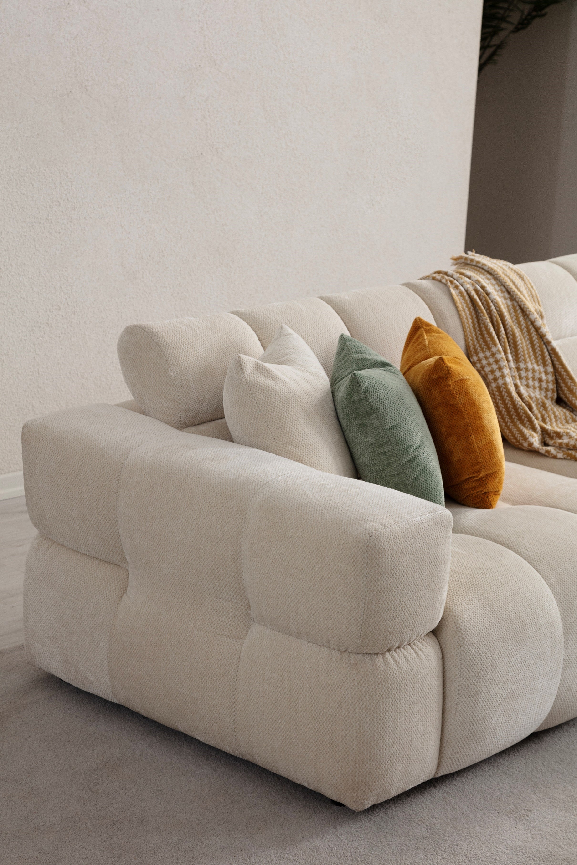 OSCAR Sectional Sofa