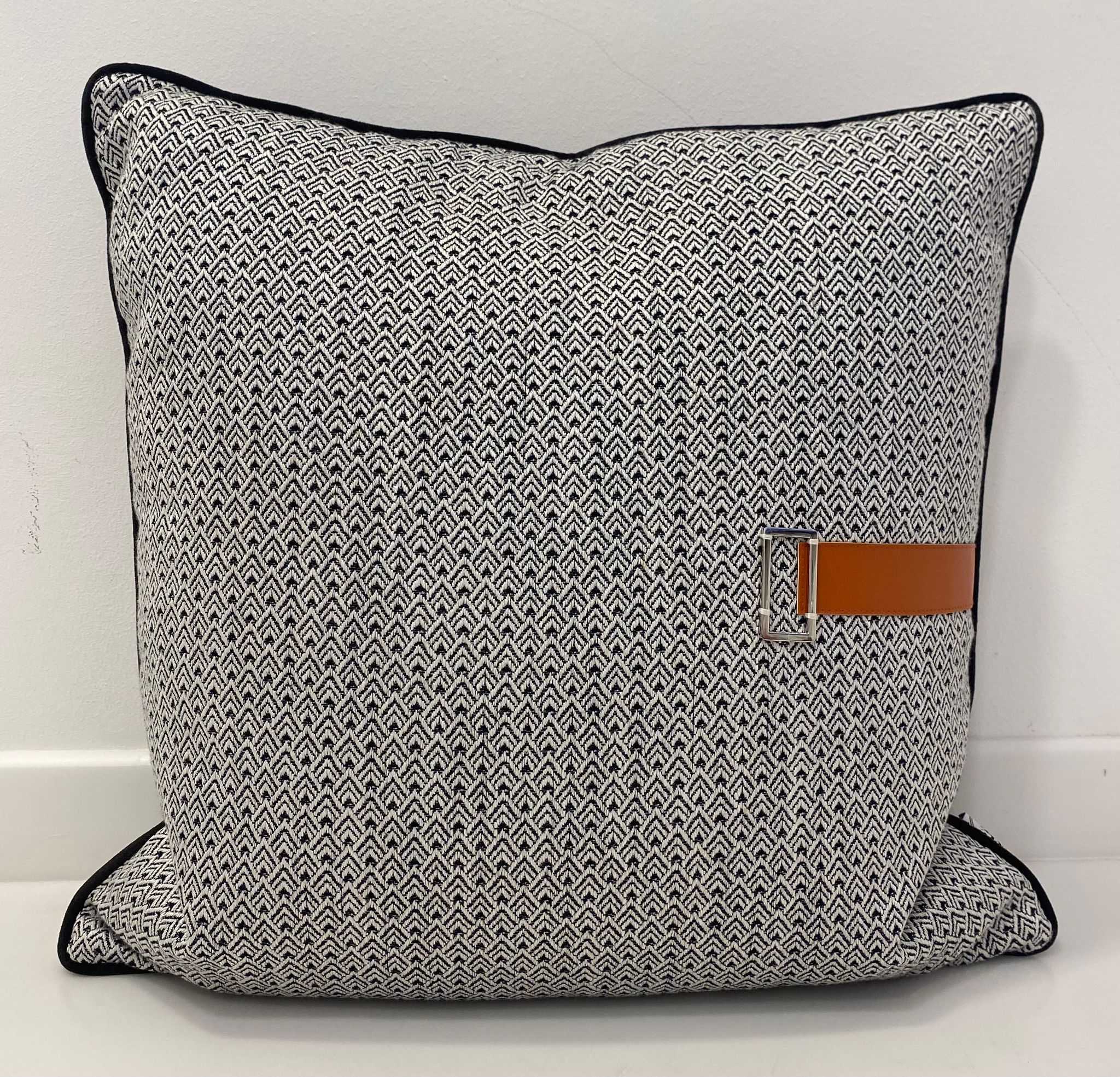 Cushion Jacquard