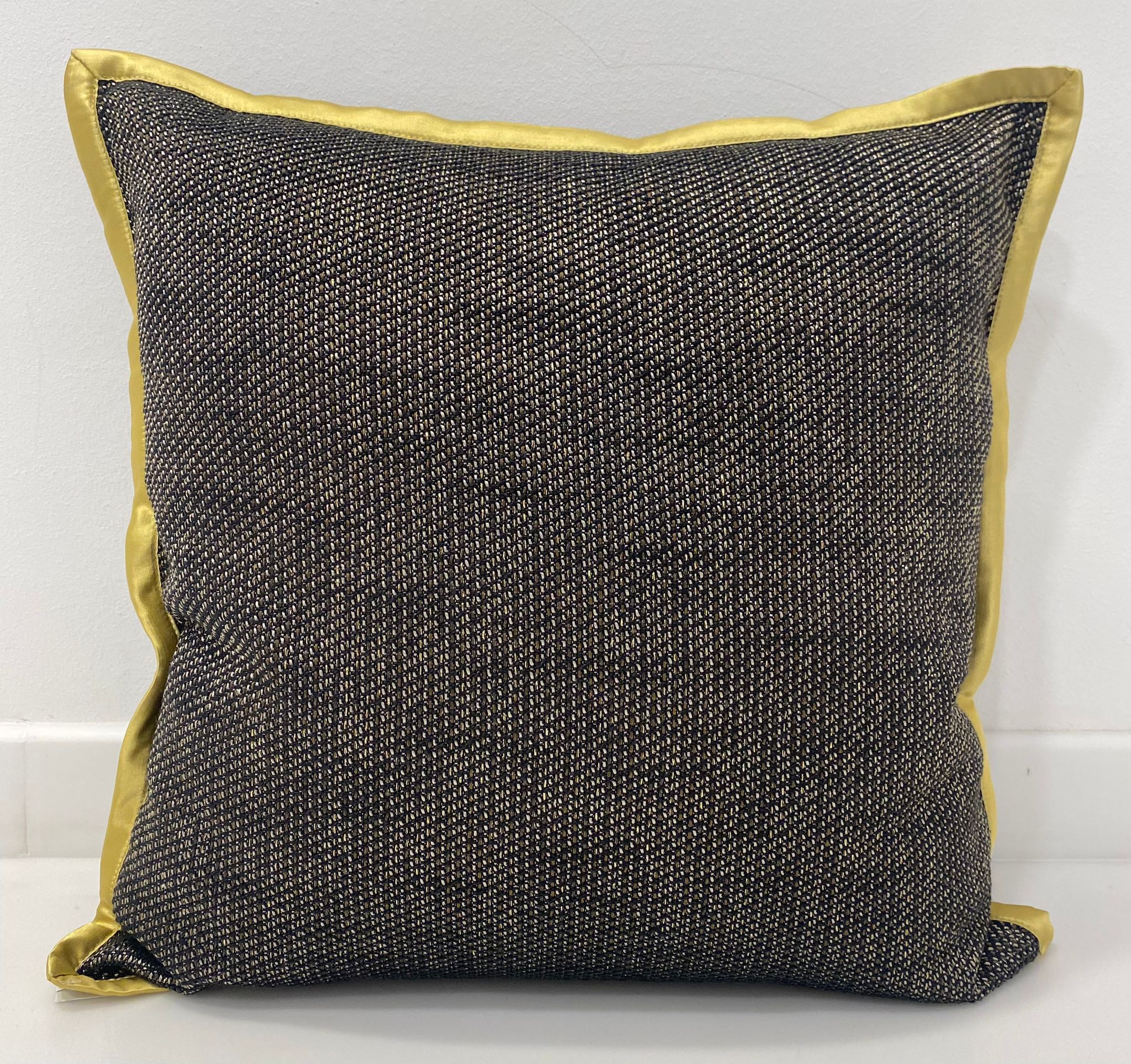 Cushion Jacquard