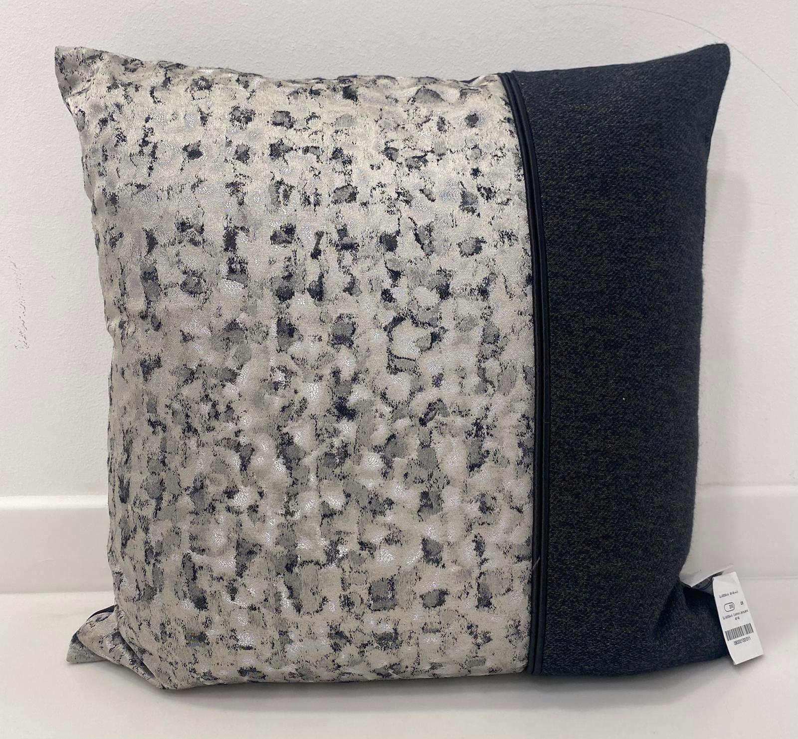 Cushion Jacquard