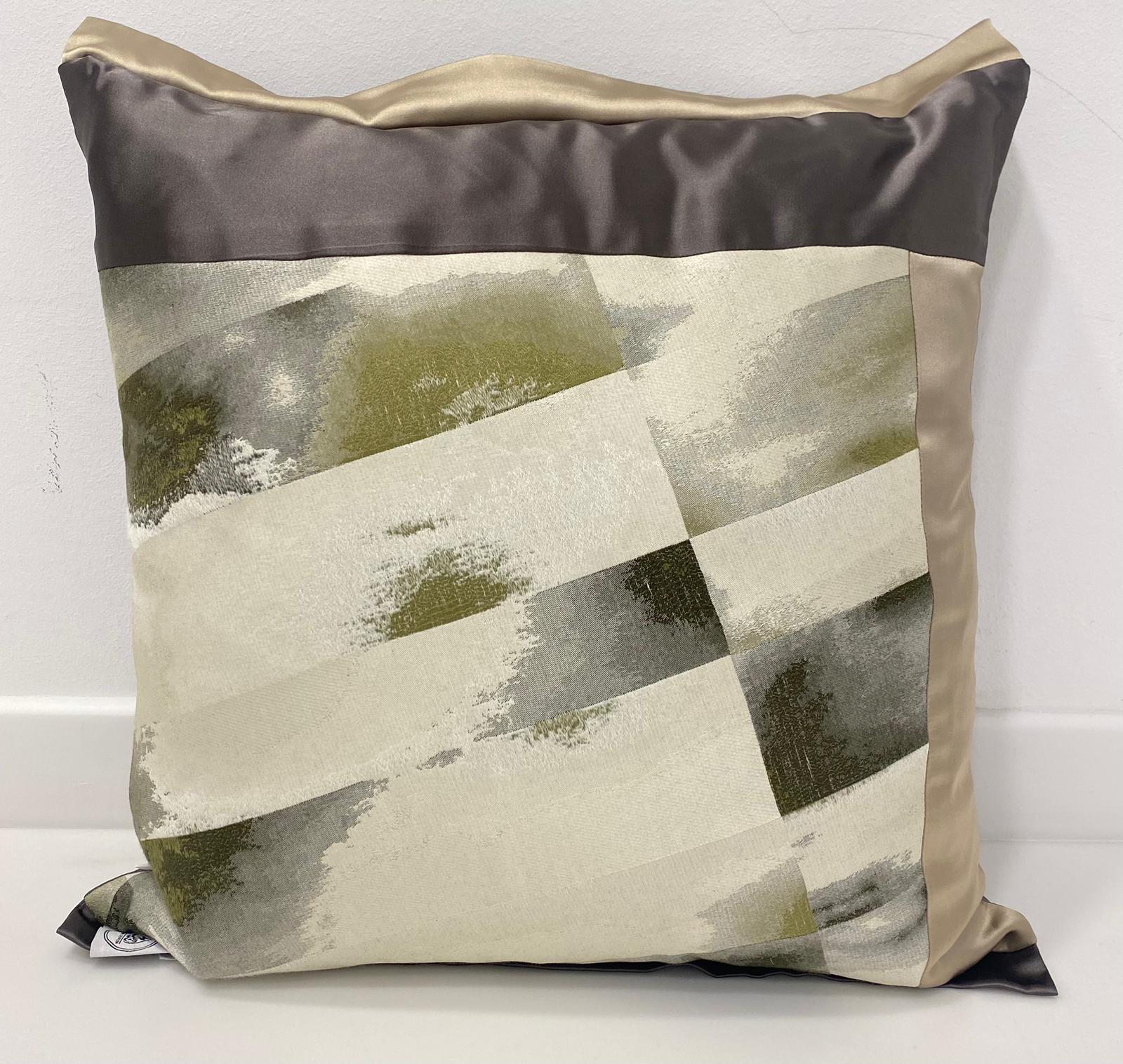 Cushion Jacquard