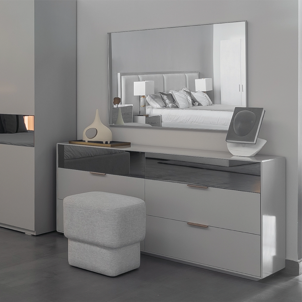 LUCAS Bedroom